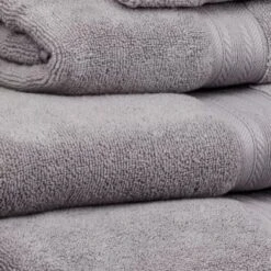 B&M Signature Zero Twist Hand Towel - Grey 9 B&M Signature Zero Twist Hand Towel - Grey -Kitchen and Tableware Store 3172653 317254 317255 317256 Signature Zero Twist grey towels 2